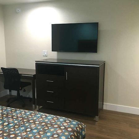 Vagabond Inn Executive - Bakersfield Downtowner Phòng bức ảnh
